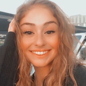 Meet your Posher, Zoe